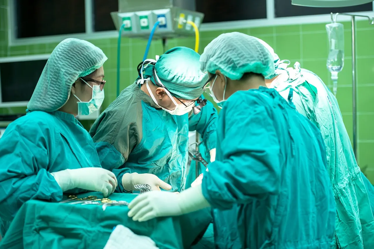 Bảo hiểm xã hội và lao động